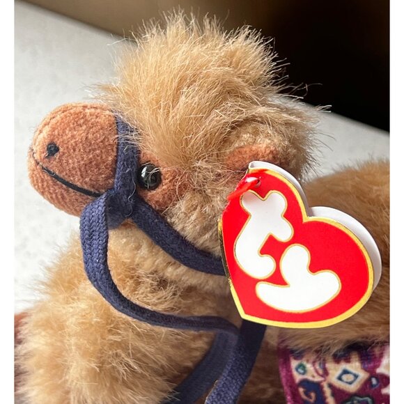 Ty Beanie Babies Humpback Camel Plush Toy With Decorative Blanket & Fringe - 8" - Picture 2 of 11